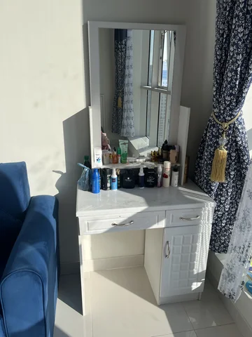 Dressers Vanities for sale in Sharjah dubizzle