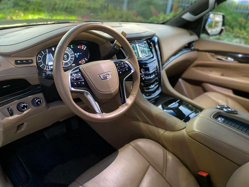1 WEEK DROP PRICE OFFER -CADILLAC ESCALADE PLATINUM VIP 2018 FULL SERVICE HISTORY63231636373249112