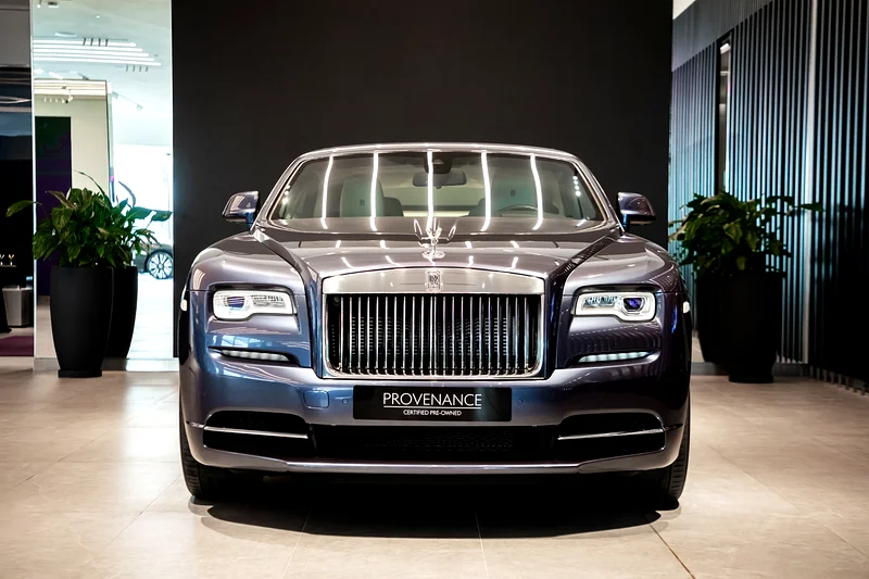 Rolls Royce Dawn 2 years official dealership warranty and service63135974646402111