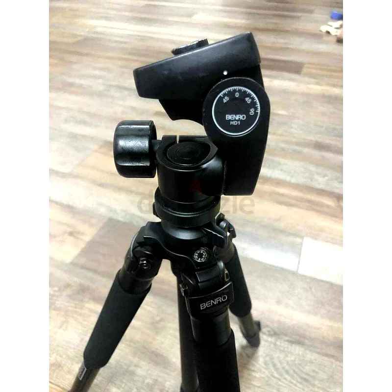 حوامل بنرو A300F ثلاثية القاعدة احترافية من الألومنيوم مع حقيبة63234127065218113