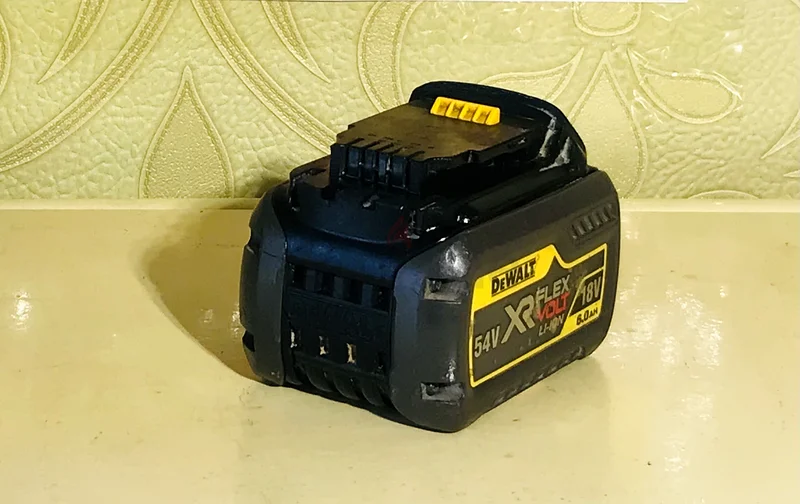 DEWALT 54v/18v FLEX VOLT 6.0Ah BATTERY63260753683970113