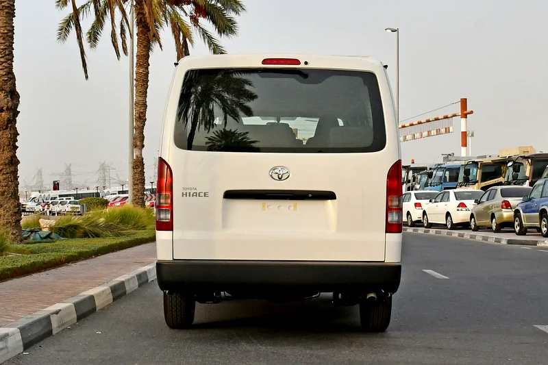 هاياس كوميوتير مع مكيف هواء 202563166156277763112