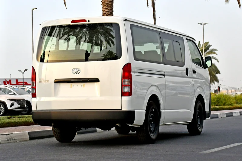 هاياس كوميوتير مع مكيف هواء 202563166156277763111