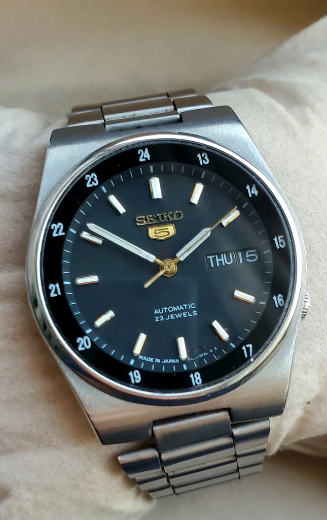 Seiko 5 Automatic 7009 caliber 21-jewels Black Railway Dial Japan made Men’s Watch (USED)632411297084191111