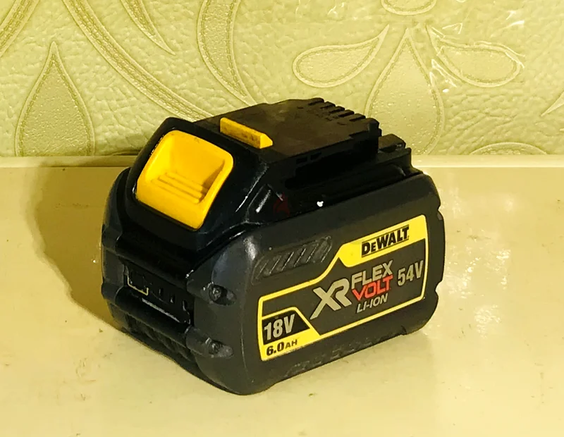 DEWALT 54v/18v FLEX VOLT 6.0Ah BATTERY63260753683970111