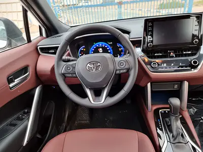صورة 16 لـ 2024 Toyota COROLLA CROSS