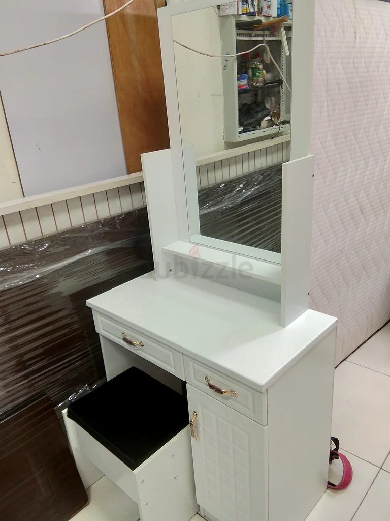 أثاث مستعمل للبيع63189122236035112