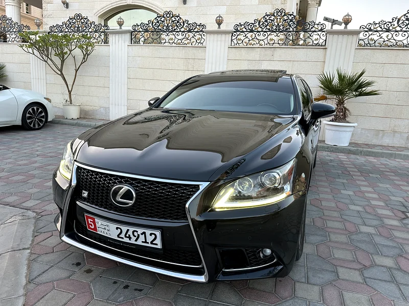 للبيع لكزس LS460 بحالة الوكالة صبغ63149580843650113