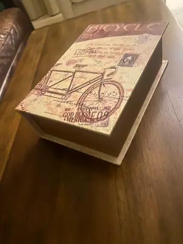 Vintage Decorative book box NEW