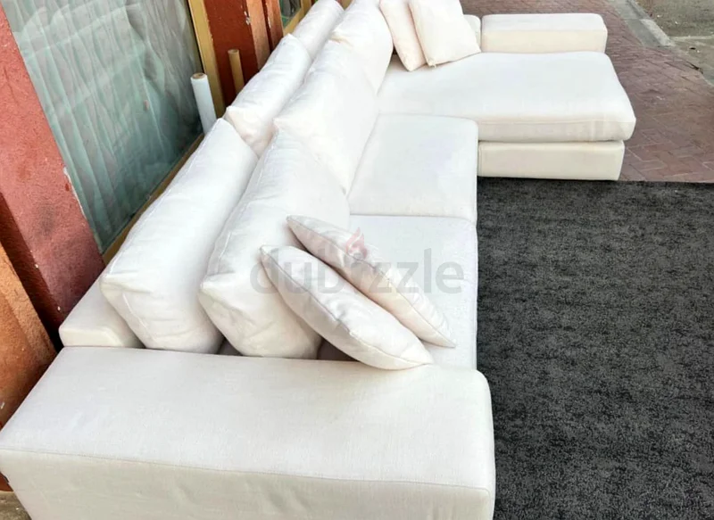 أريكة إيكهولتز على شكل حرف L بجودة عالية63149587112577113
