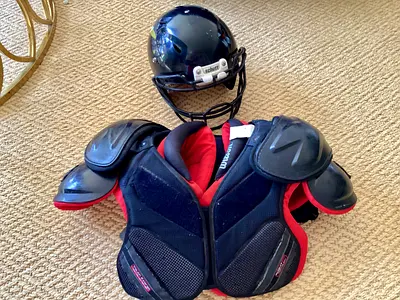 American Football helmet and shoulder pads, youth XXL