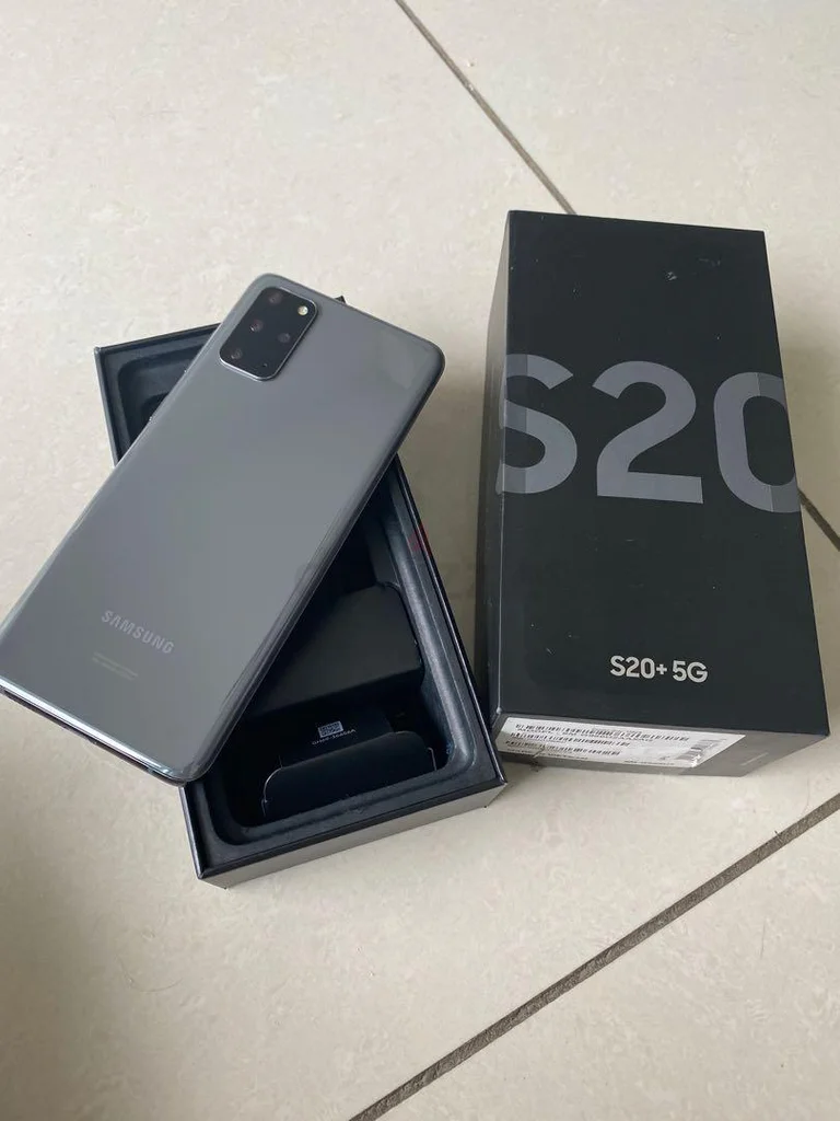 Samsung S20 plus 128 gb storage 12 gb ram62930654706434112