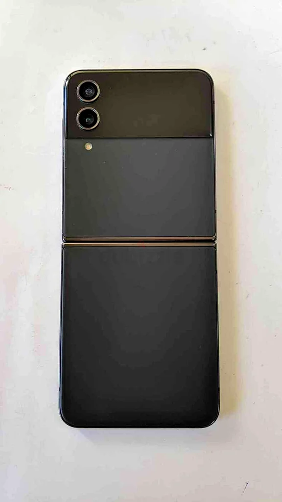 Samsung z flip 4 128 gb storage 8 gb ram632645905935381128