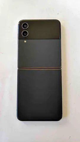 Samsung z flip 4 128 gb storage 8 gb ram