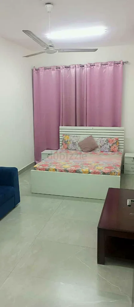 غرفة مؤثثة متاحة للإيجار في الشارقة رولة633147316423691114