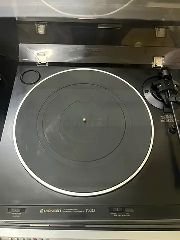 POINEER PL-225 TURNTABLE