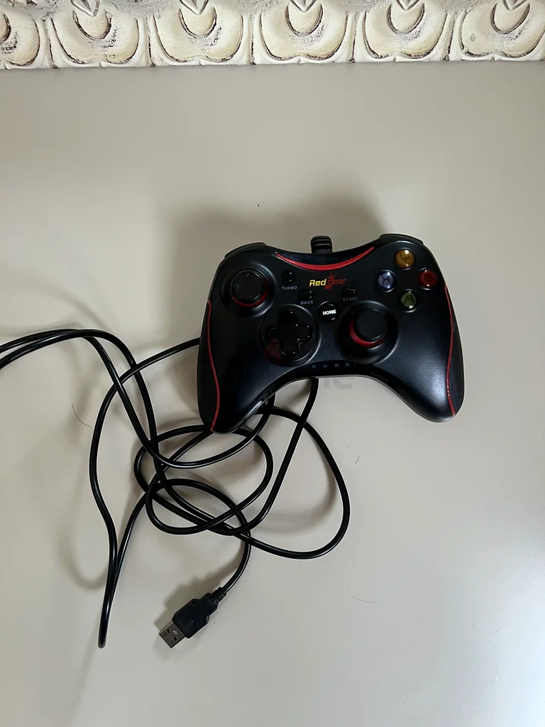 Redgear Pro Series Wired Controller63229310199297111