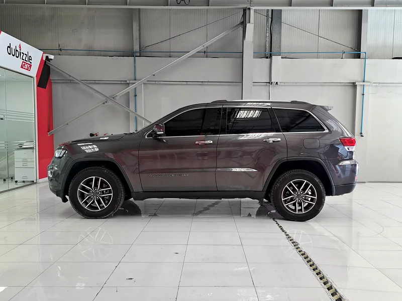 AED1,504/month | 2021 Jeep Grand Cherokee Limited 3.6L | GCC Specifications | Ref#28319263154165072131114