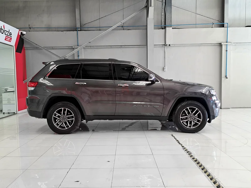 AED1,504/month | 2021 Jeep Grand Cherokee Limited 3.6L | GCC Specifications | Ref#28319263154165072131113