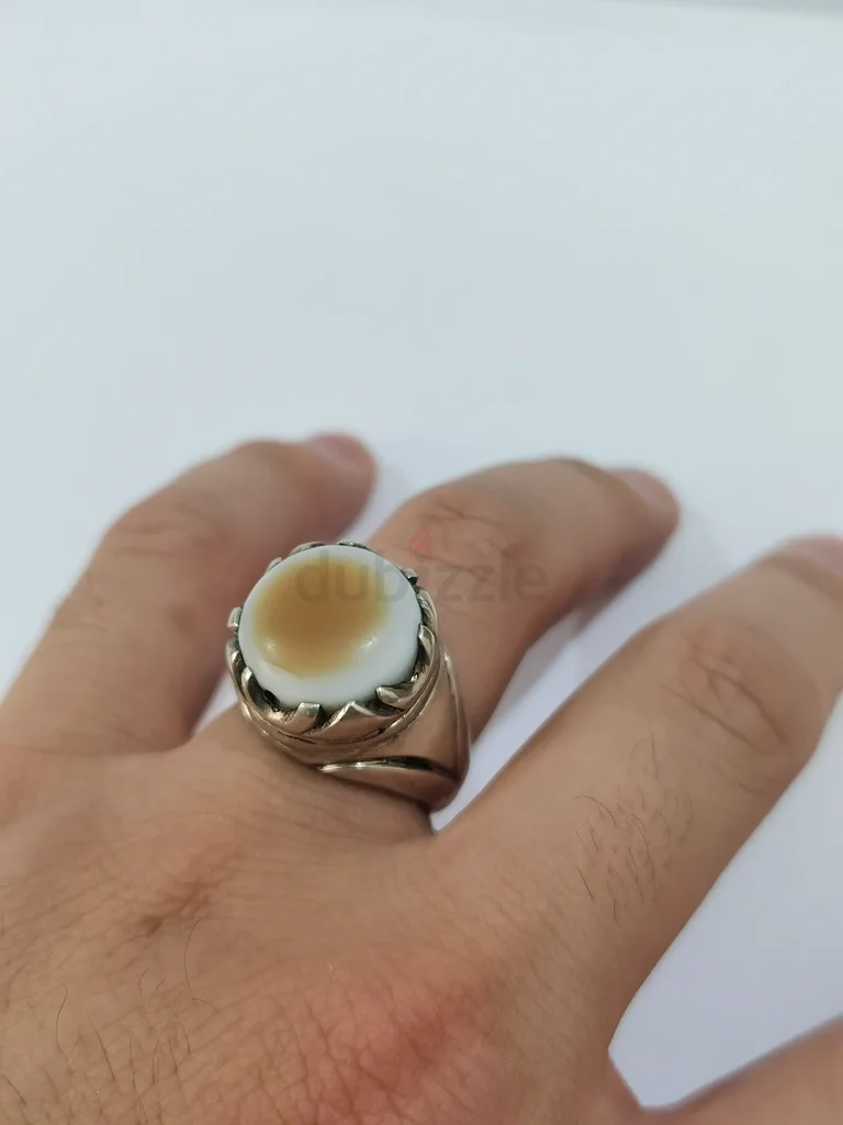 A ring with an old Yemeni agate stone and a Quranic engraving63232166221954114