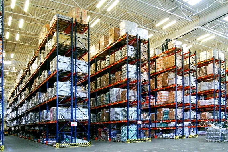 الطابق الوسيط، رفوف متوسطة السعة، أرفف المستودعات63266944738434112