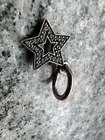 Small star pendant