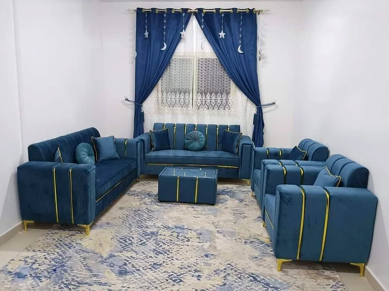 طقم أريكة حديث من 7 مقاعد معروض للبيع63211917173249110