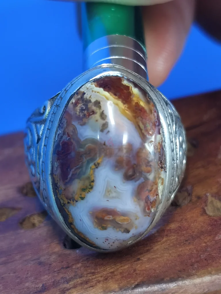 A ring with a Yemeni heliotrope stone63232166287233114