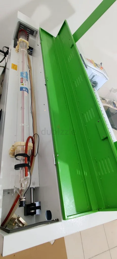 Co2 , CNC laser cutting and engraving machine63167110883841113