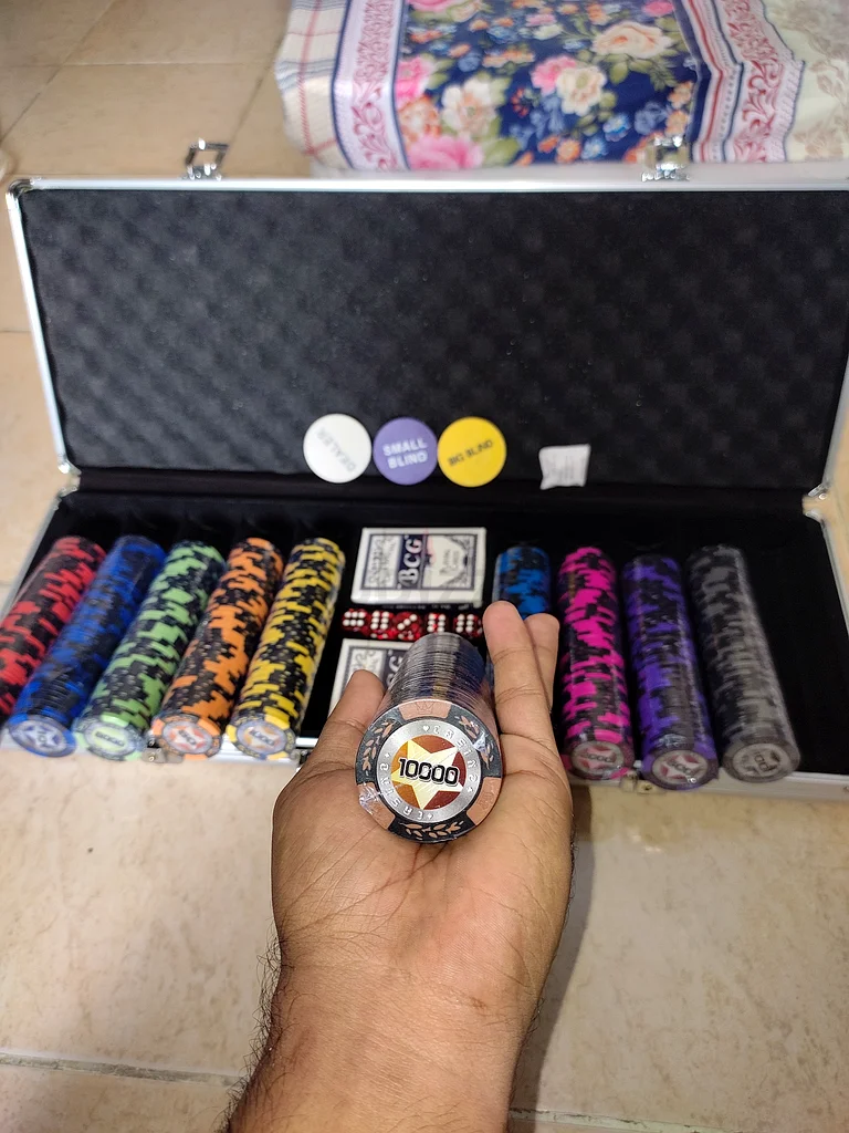 شيبس بوكر من الطراز العالمي، 500 قطعة متوفرة63243672260226111
