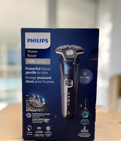 Shaver Series 5000 Wet  Dry electric shaver