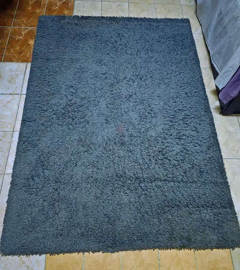 Alfombra gris