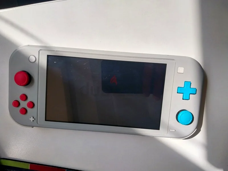 Switch Light - Pokemon Sword and Shield Limited edition (With Games)63201165762947113