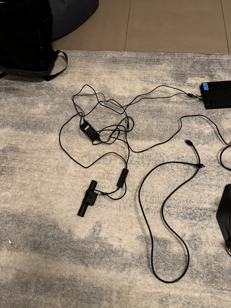 PS VR 1 FULL SET (includes vr controllers and stand)63165711665409111