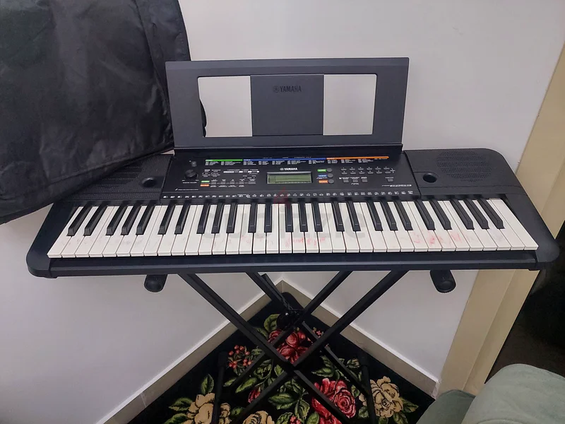 YAMAHA ELECTRONIC KEYBOARD FOR SALE63207396550657111
