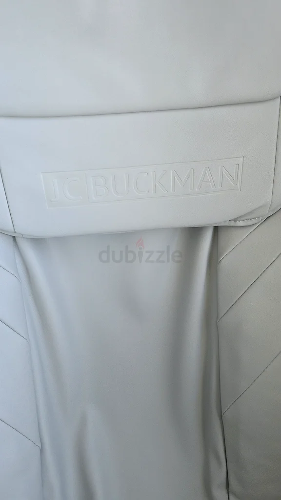 كرسي تدليك ساخن بجهاز JC Buckman Exaltus (ضمن الضمان) بنظام الجاذبية الصفرية63263517581187111