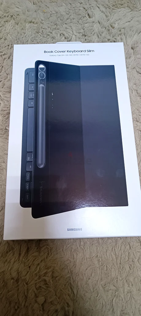 سامسونج EF-DX810UBEGUJ لوحة مفاتيح رفيعة بتصميم غطاء كتاب، أسود، عربي632223430675231126