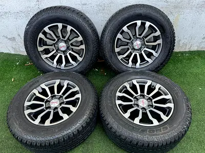 Original GMC Sierra AT4 18” wheels and tyres