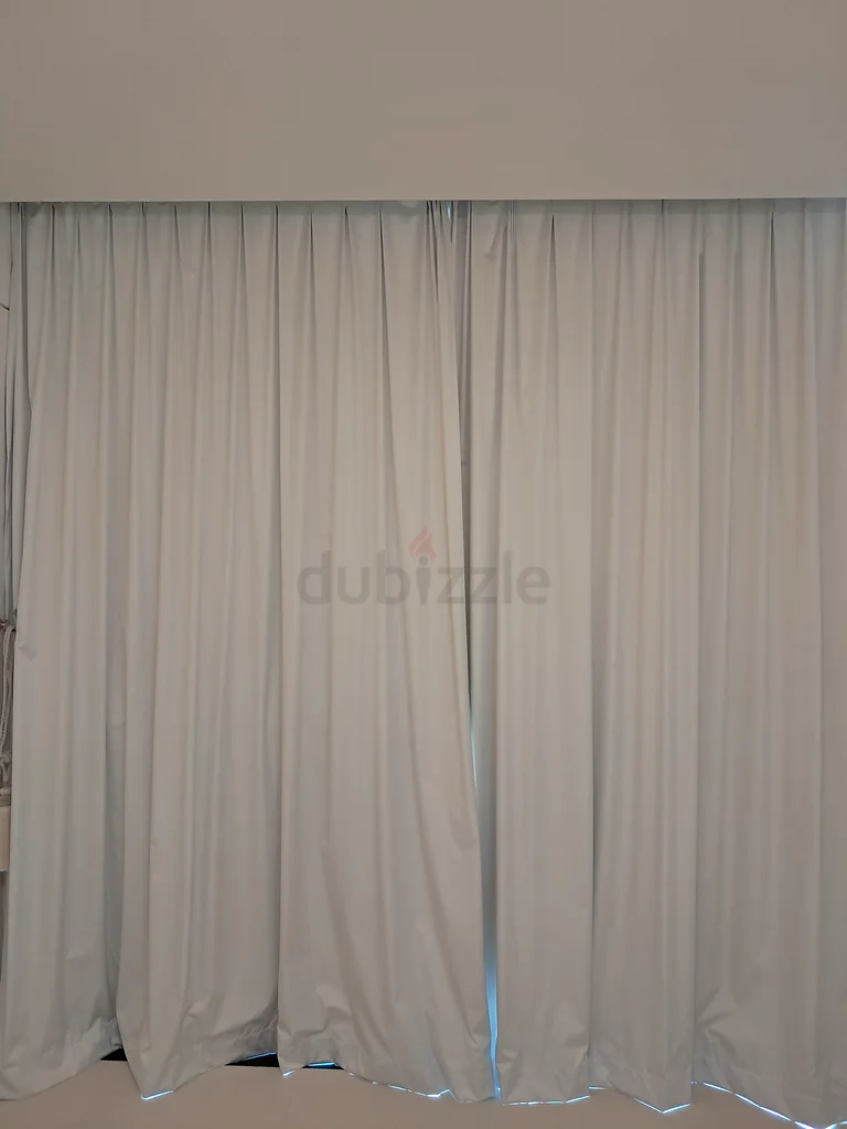 ستائر سوداء كبيرة ماركة63220819573378111
