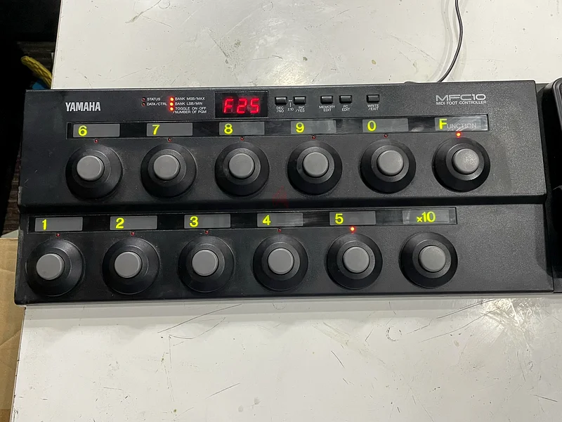 Yamaha MFC10 MIDI Foot Controller - Black63205880283394111