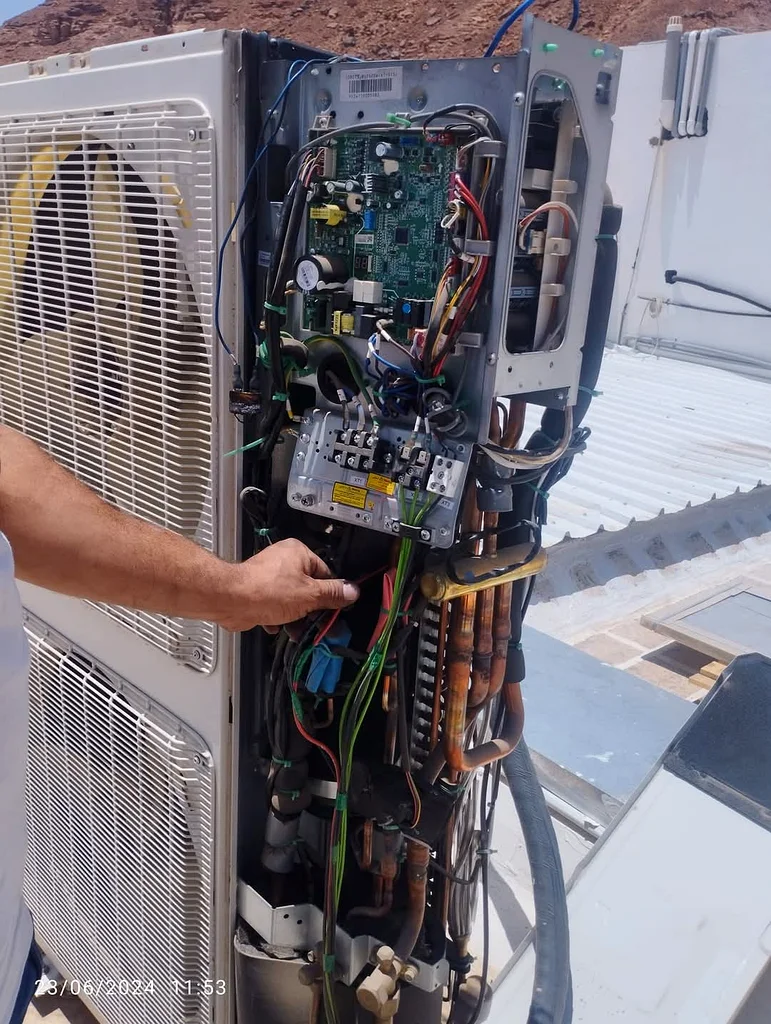 Repair of refrigerators and air conditioners in Ajman and Al-Sharjah63220332700161111