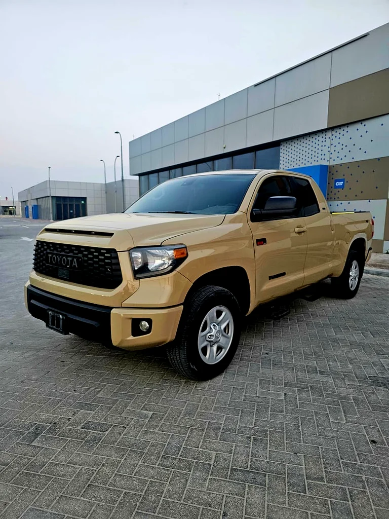Toyota Tundra pickup model 202063166155921793112