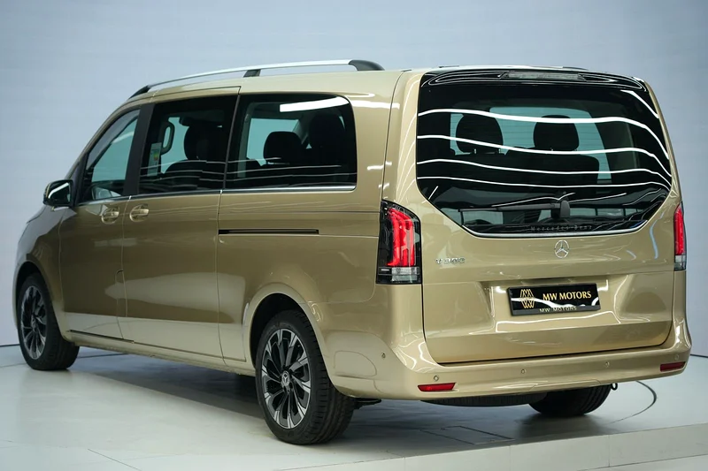 Mercedes-Benz V 300 Avantgrade | 2025 GCC 0km | Agency Warranty | 360 View | 64 colors Ambeint Light63163857265665113