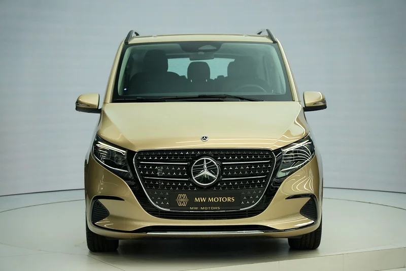 Mercedes-Benz V 300 Avantgrade | 2025 GCC 0km | Agency Warranty | 360 View | 64 colors Ambeint Light63163857265665111