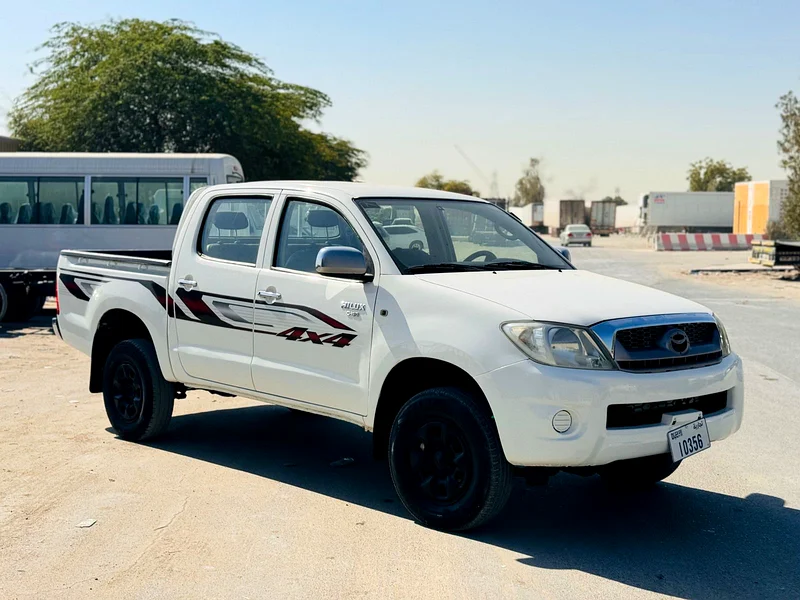 Toyota Hilux // Diesel Engine // 4Wd Drive // Gcc space63165222806147113