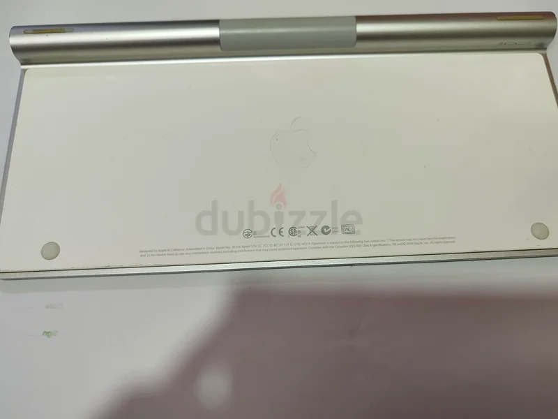 لوحة مفاتيح لاسلكية من Apple63254495793411111