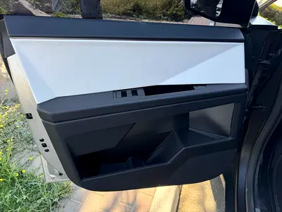 صورة 10 لـ 2024 Tesla CYBERTRUCK