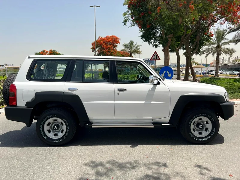 Nissan Patrol 2024 GL A/T 3 years local dealer warranty63156990978690112