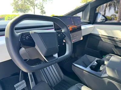 صورة 7 لـ 2024 Tesla CYBERTRUCK