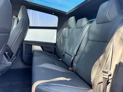 2024 Tesla CYBERTRUCK 照片 14